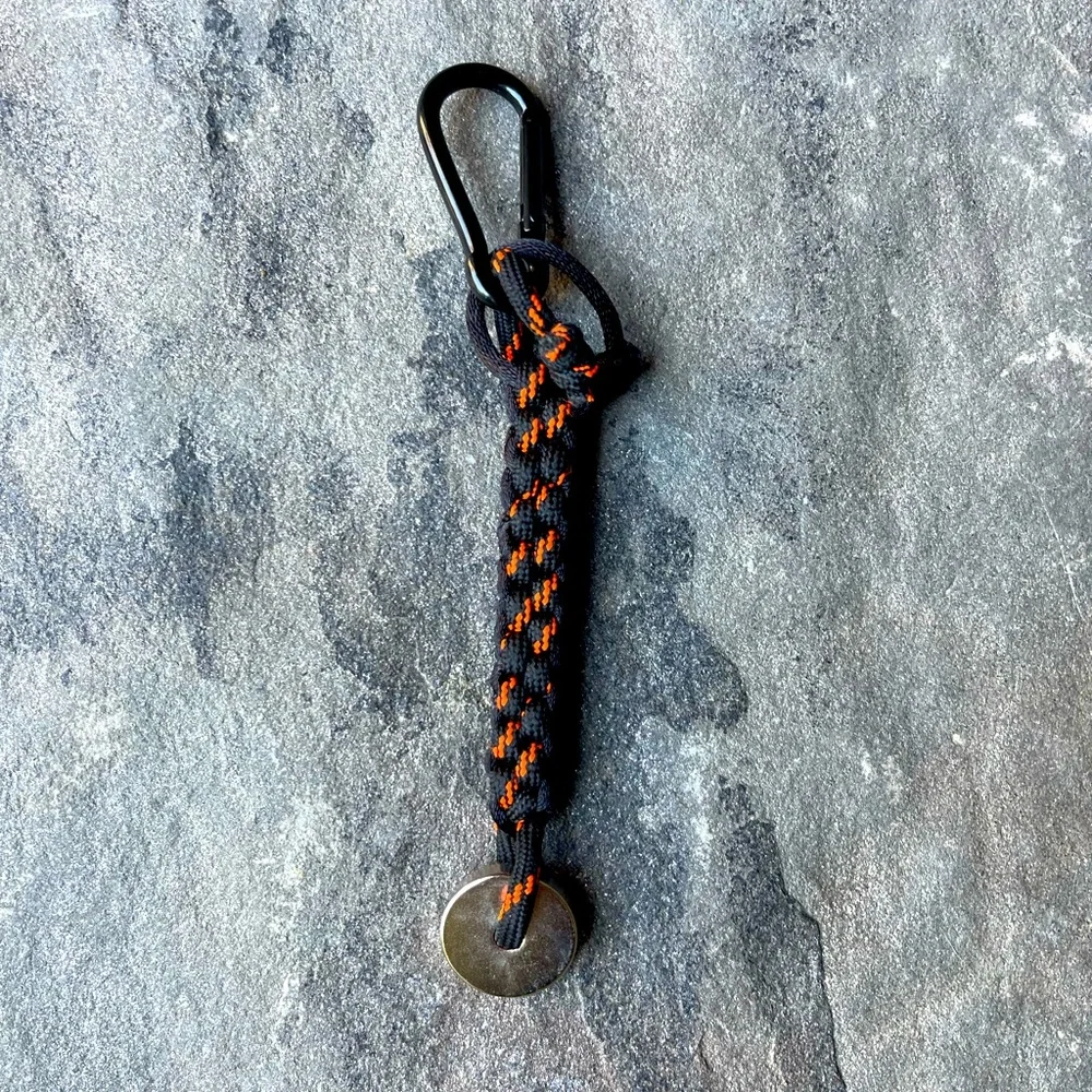 New🌟UO Black-orange Tech Bungee Keyring